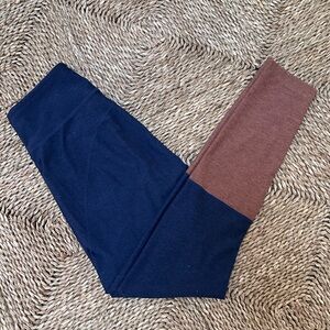 Outdoor Voices Two-Tone Leggings (S)